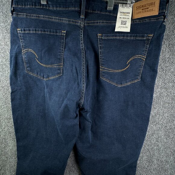 NWT Levi’s Women’s 18W 34x32 Denim Jeans Totally Shaping Skinny Tapered Pants - Picture 10 of 11